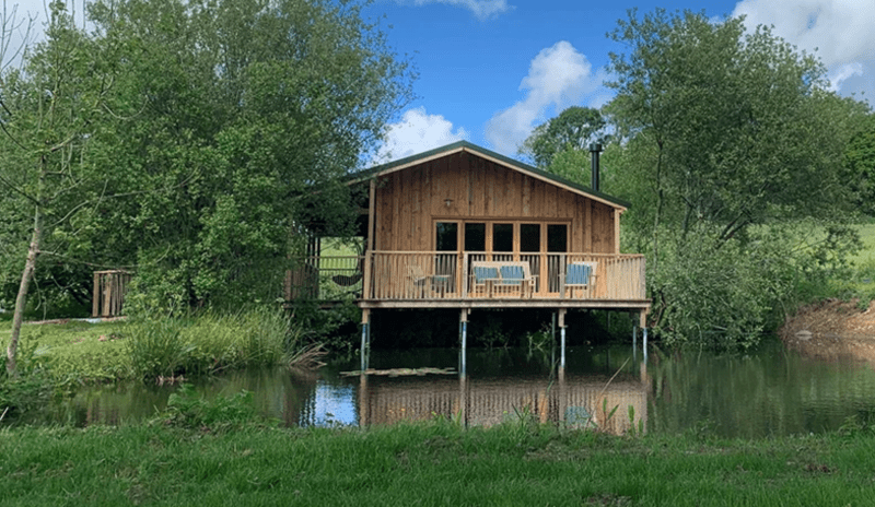 Dog Friendly Log Cabins With Enclosed Garden